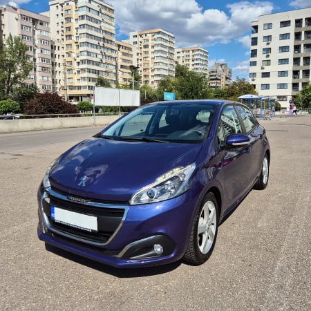 Maşini de închiriat - Închiriere Peugeot 208