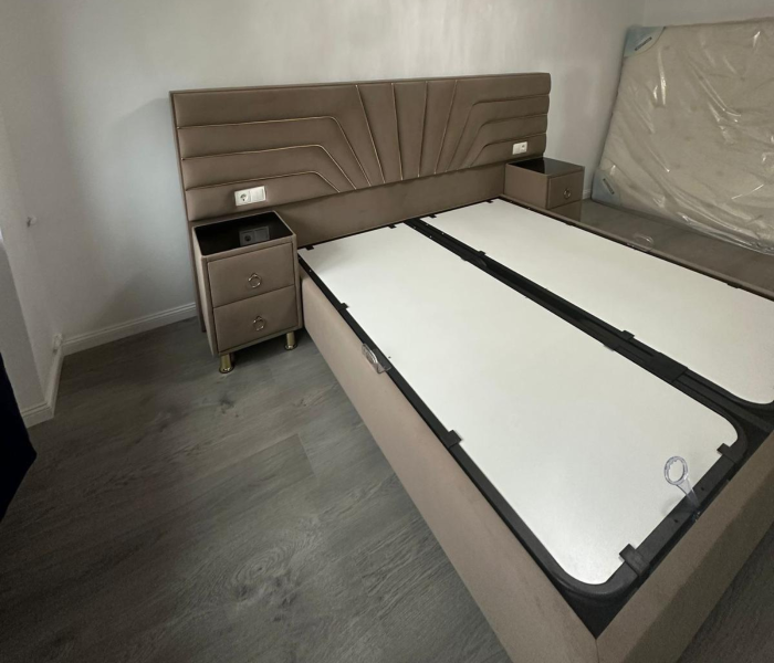 Pat tapitat Venus, cadru metalic cu somiera rabatabila si lada depozitare [18]