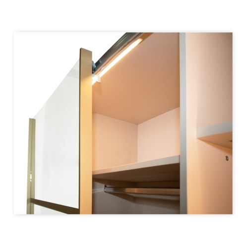 Gold Dulap 2000 Crem cu usi MDF Lucios si Oglinda + 1 Comoda [5]