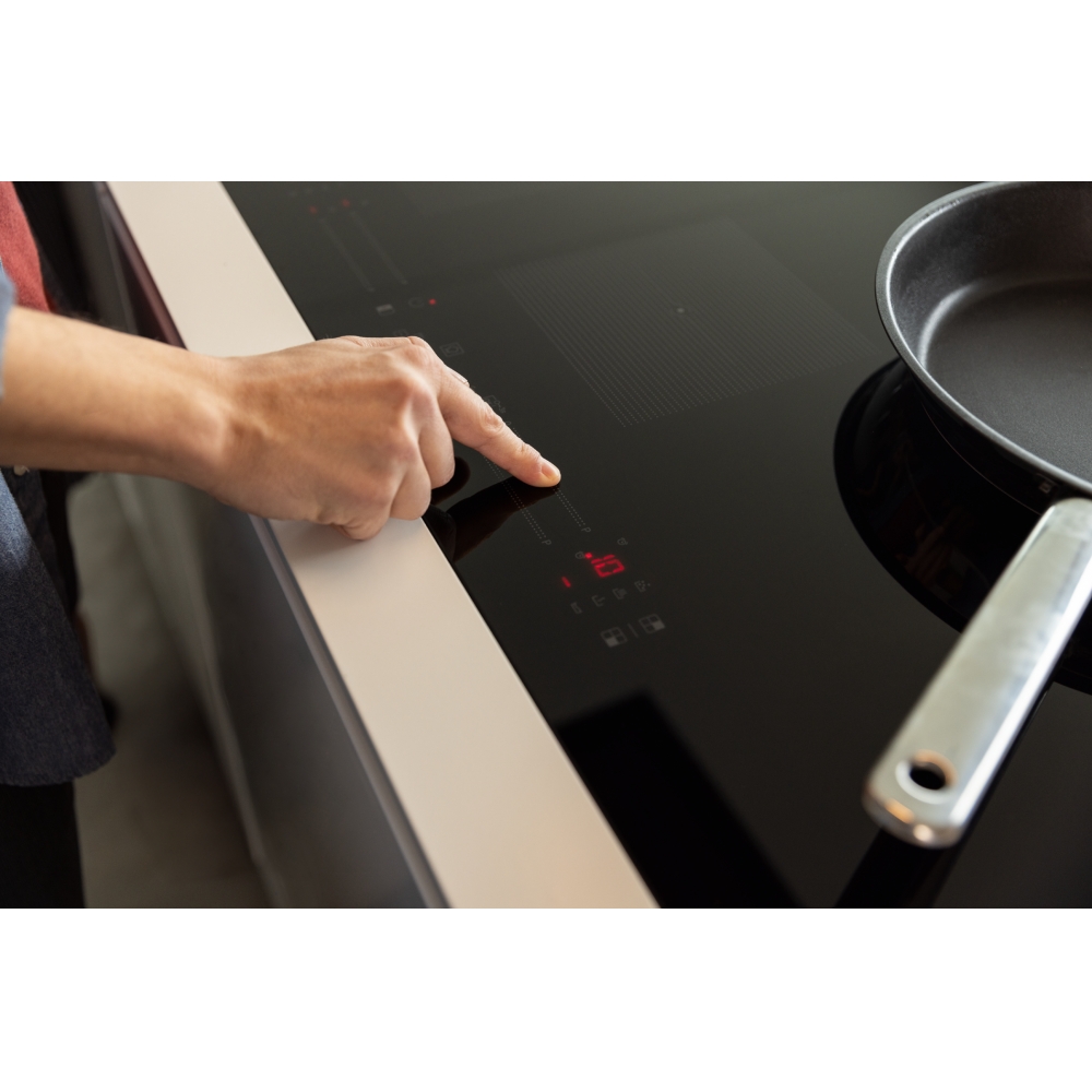 Induction hob FMA 804 I F BK [2]