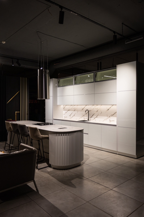 White Peace Kitchen 4700 × 2700 × 600 mm [3]