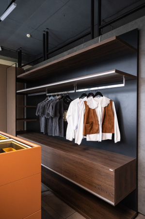 Wardrobe Modern 3400 × 2500 × 600 mm [1]