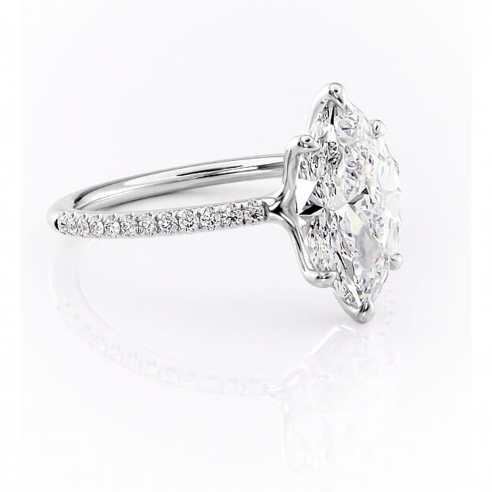 Inel de logodnă Adelaide din aur Alb 14kt cu moissanite tăietură marquise – Montură pavé rafinată pentru profil jos | Personalizează și configurează gratuit online [1]