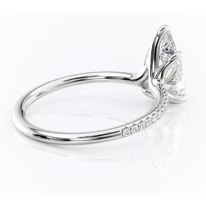 Inel de logodnă Adelaide din aur Alb 14kt cu moissanite tăietură pară – Montură pavé rafinată pentru profil jos | Personalizează și configurează gratuit online [3]