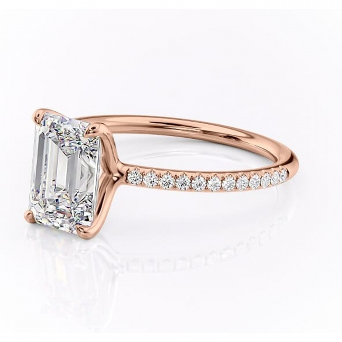 Inel de logodnă Adelaide din aur Rose 14kt cu moissanite tăietură smarald – Montură pavé rafinată pentru profil jos | Personalizează și configurează gratuit online [7]