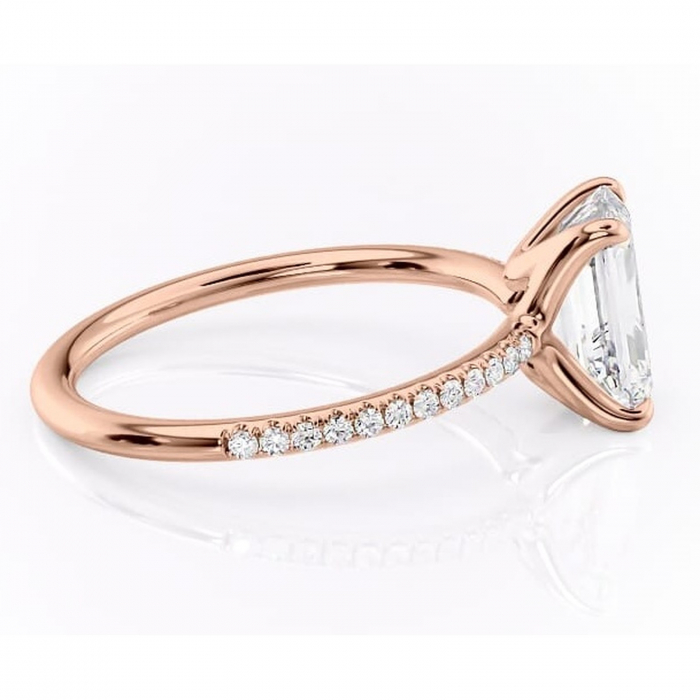 Inel de logodnă Adelaide din aur Rose 14kt cu moissanite tăietură smarald – Montură pavé rafinată pentru profil jos | Personalizează și configurează gratuit online [2]