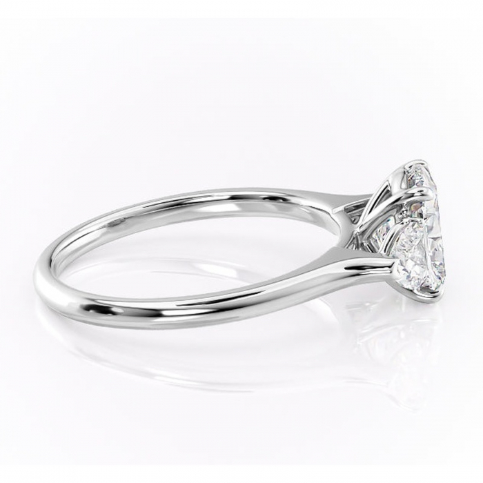 Inel de logodnă Aislyn din aur Alb 14kt cu moissanite tăietură asscher – Montură cu trei pietre rafinată pentru profil înalt | Personalizează și configurează gratuit online [2]