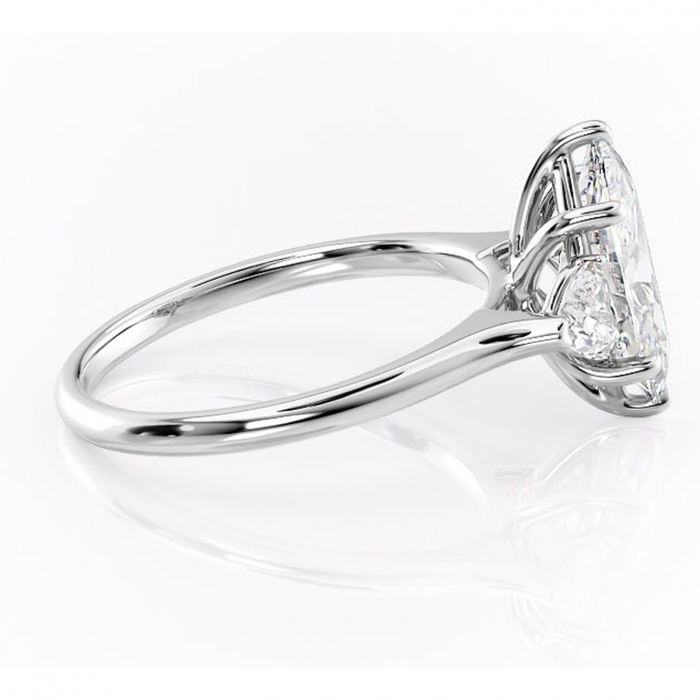 Inel de logodnă Aislyn din aur Alb 14kt cu moissanite tăietură marquise – Montură cu trei pietre rafinată pentru profil înalt | Personalizează și configurează gratuit online [2]