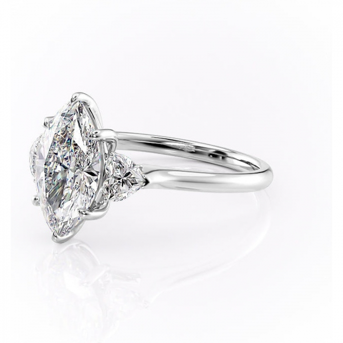 Inel de logodnă Aislyn din aur Alb 14kt cu moissanite tăietură marquise – Montură cu trei pietre rafinată pentru profil înalt | Personalizează și configurează gratuit online [7]