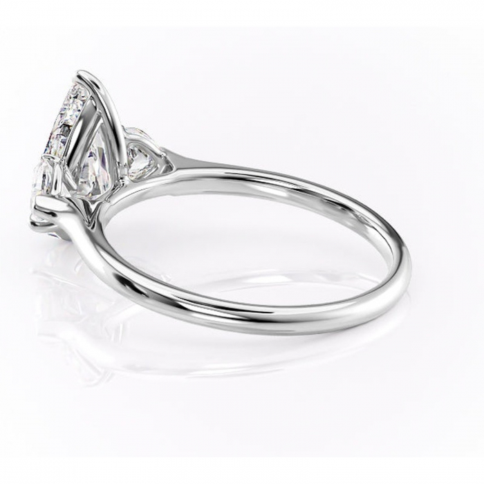 Inel de logodnă Aislyn din aur Alb 14kt cu moissanite tăietură pară – Montură cu trei pietre rafinată pentru profil înalt | Personalizează și configurează gratuit online [5]