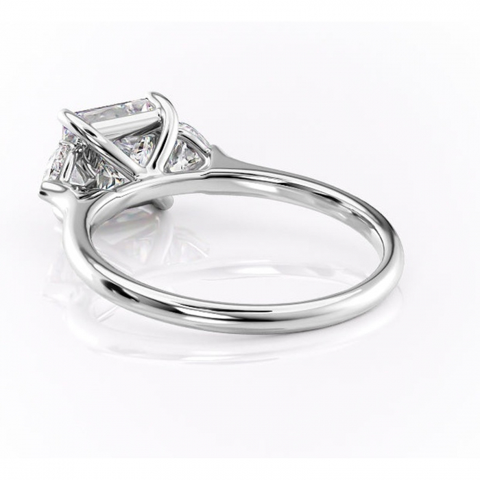 Inel de logodnă Aislyn din aur Alb 14kt cu moissanite tăietură princess – Montură cu trei pietre rafinată pentru profil înalt | Personalizează și configurează gratuit online [4]