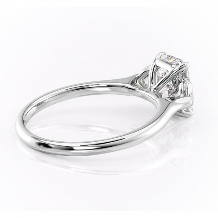 Inel de logodnă Aislyn din aur Alb 14kt cu moissanite tăietură radiantă – Montură cu trei pietre rafinată pentru profil înalt | Personalizează și configurează gratuit online [3]