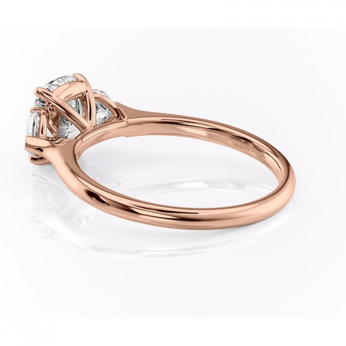 Inel de logodnă Aislyn din aur Rose 14kt cu moissanite tăietură asscher – Montură cu trei pietre rafinată pentru profil înalt | Personalizează și configurează gratuit online [5]