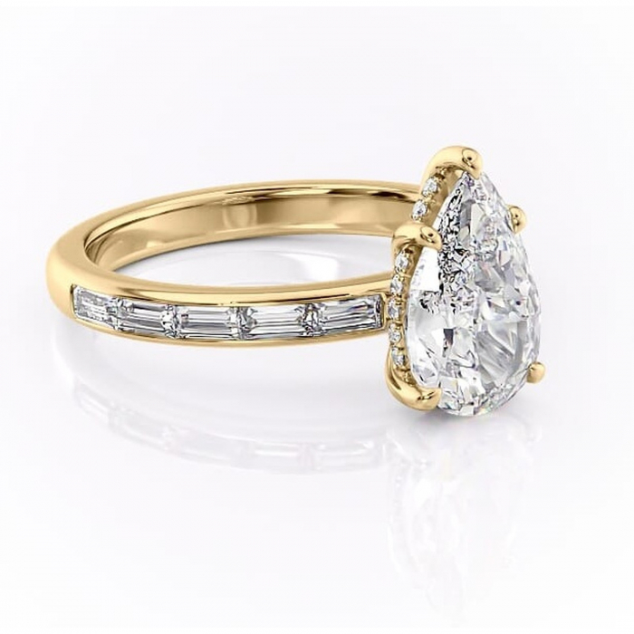 Inel de logodnă Alexandra din aur Galben 14kt cu moissanite tăietură pară – Montură cu canal rafinată pentru profil înalt | Personalizează și configurează gratuit online [1]