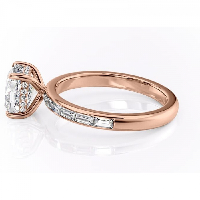 Inel de logodnă Alexandra din aur Rose 18kt cu moissanite tăietură pernă – Montură cu canal rafinată pentru profil înalt | Personalizează și configurează gratuit online [6]