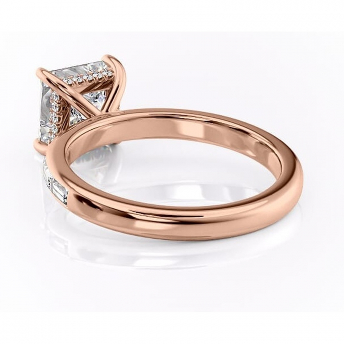 Inel de logodnă Alexandra din aur Rose 14kt cu moissanite tăietură princess – Montură cu canal rafinată pentru profil înalt | Personalizează și configurează gratuit online [4]