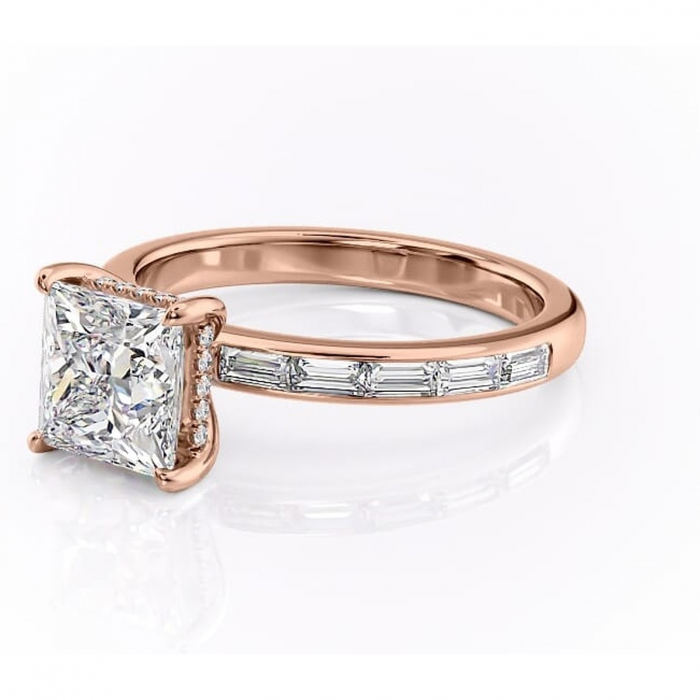Inel de logodnă Alexandra din aur Rose 14kt cu moissanite tăietură princess – Montură cu canal rafinată pentru profil înalt | Personalizează și configurează gratuit online [7]