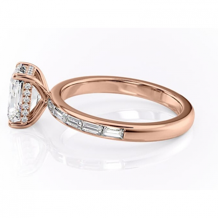 Inel de logodnă Alexandra din aur Rose 14kt cu moissanite tăietură radiantă – Montură cu canal rafinată pentru profil înalt | Personalizează și configurează gratuit online [6]