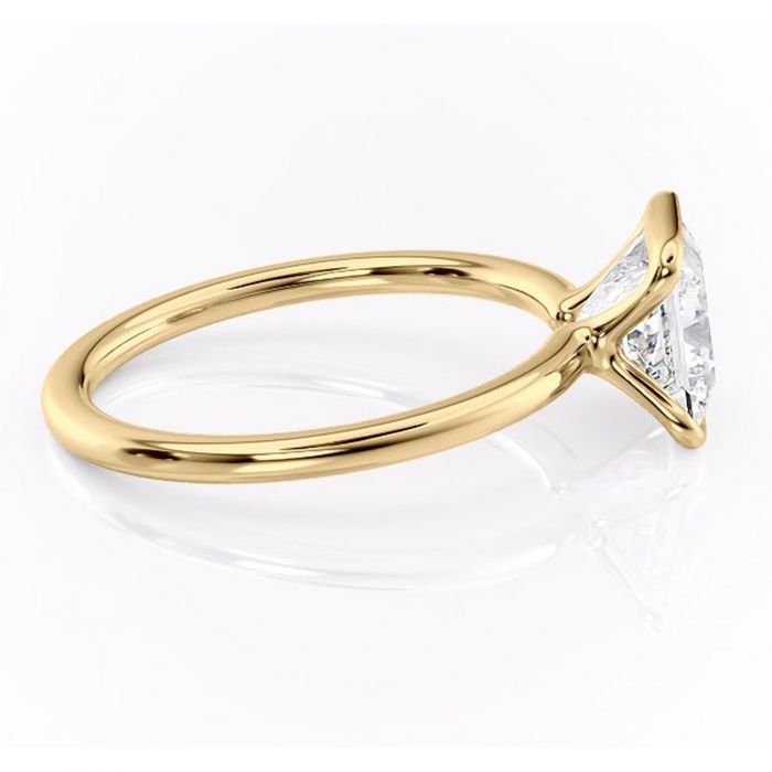 Inel de logodnă Alouette din aur Galben 18kt cu moissanite tăietură princess – Solitar rafinată pentru profil mediu | Personalizează și configurează gratuit online [2]