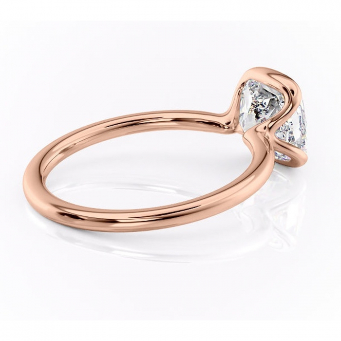 Inel de logodnă Alouette din aur Rose 18kt cu moissanite tăietură pernă – Solitar rafinată pentru profil mediu | Personalizează și configurează gratuit online [3]