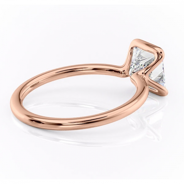 Inel de logodnă Alouette din aur Rose 14kt cu moissanite tăietură princess – Solitar rafinată pentru profil mediu | Personalizează și configurează gratuit online [3]