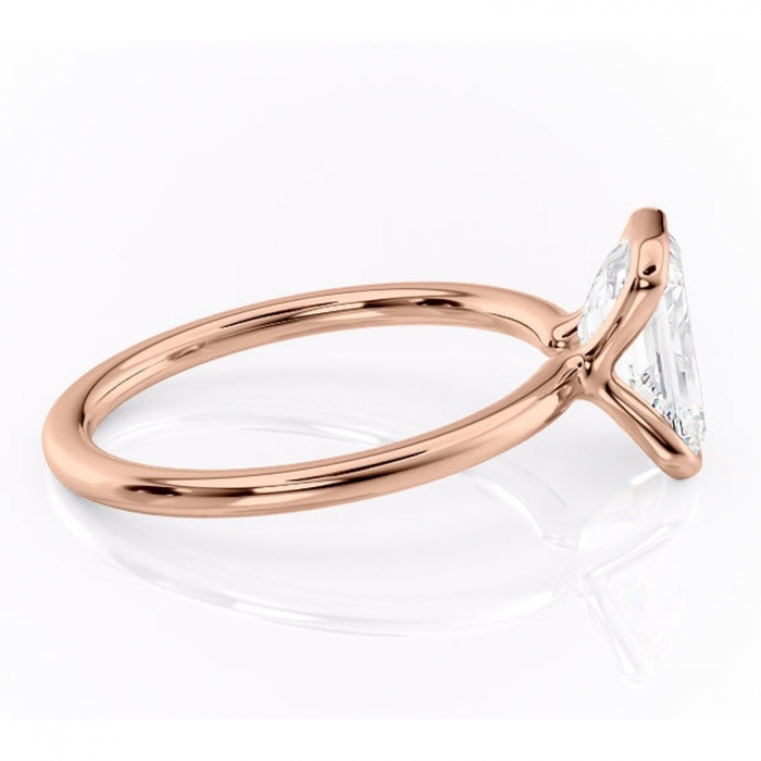 Inel de logodnă Alouette din aur Rose 18kt cu moissanite tăietură smarald – Solitar rafinată pentru profil mediu | Personalizează și configurează gratuit online [2]