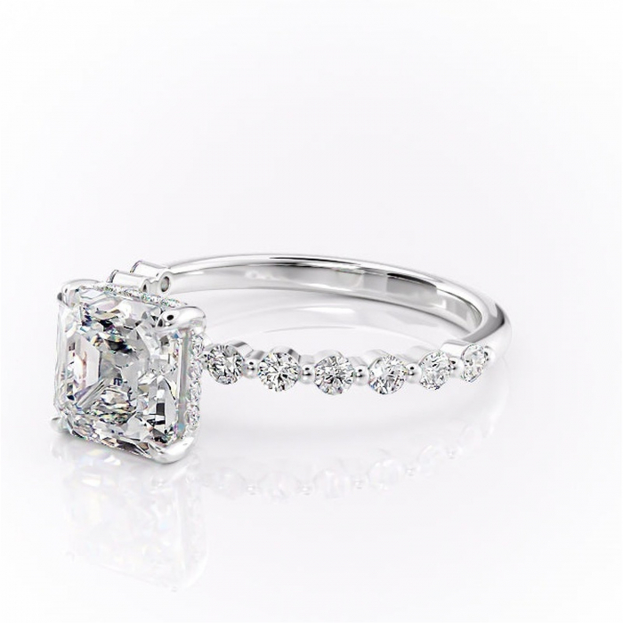Inel de logodnă Amara din aur Alb 14kt cu moissanite tăietură asscher – Pietre laterale rafinată pentru profil înalt | Personalizează și configurează gratuit online [7]