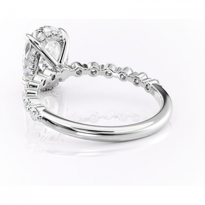 Inel de logodnă Amara din aur Alb 14kt cu moissanite tăietură ovală – Pietre laterale rafinată pentru profil înalt | Personalizează și configurează gratuit online [4]