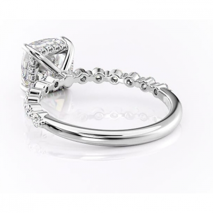 Inel de logodnă Amara din aur Alb 14kt cu moissanite tăietură pernă – Pietre laterale rafinată pentru profil înalt | Personalizează și configurează gratuit online [4]