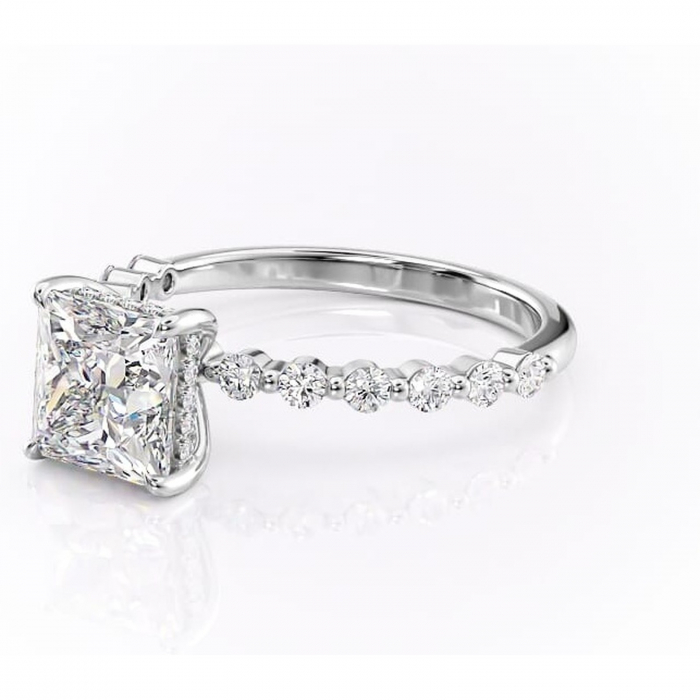 Inel de logodnă Amara din aur Alb 18kt cu moissanite tăietură princess – Pietre laterale rafinată pentru profil înalt | Personalizează și configurează gratuit online [7]