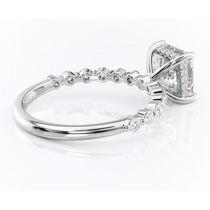 Inel de logodnă Amara din aur Alb 18kt cu moissanite tăietură princess – Pietre laterale rafinată pentru profil înalt | Personalizează și configurează gratuit online [3]