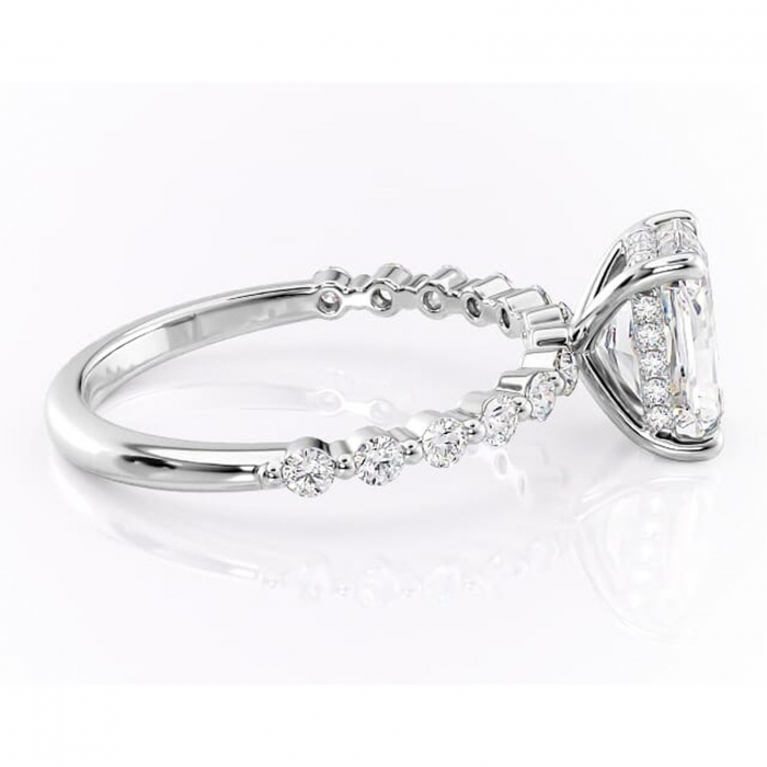 Inel de logodnă Amara din aur Alb 14kt cu moissanite tăietură radiantă – Pietre laterale rafinată pentru profil înalt | Personalizează și configurează gratuit online [2]