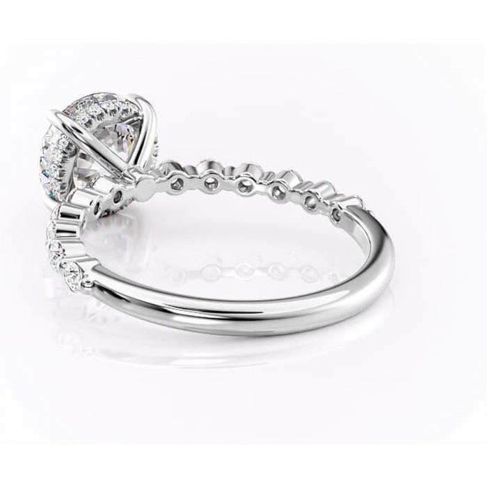 Inel de logodnă Amara din aur Alb 14kt cu moissanite tăietură rotundă – Pietre laterale rafinată pentru profil înalt | Personalizează și configurează gratuit online [4]