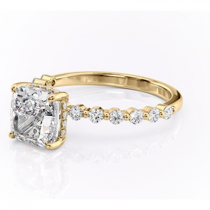 Inel de logodnă Amara din aur Galben 14kt cu moissanite tăietură pernă – Pietre laterale rafinată pentru profil înalt | Personalizează și configurează gratuit online [7]