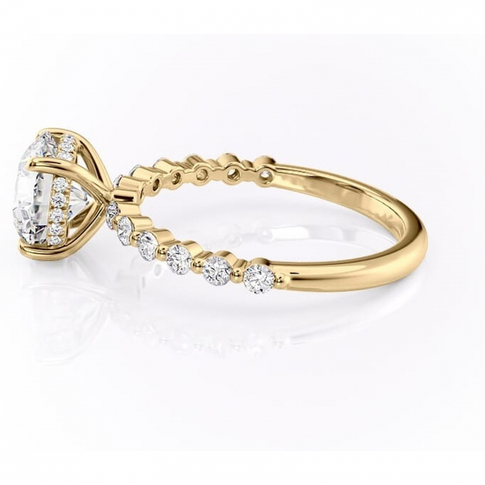 Inel de logodnă Amara din aur Galben 14kt cu moissanite tăietură rotundă – Pietre laterale rafinată pentru profil înalt | Personalizează și configurează gratuit online [6]