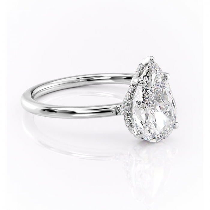 Inel de logodnă Amethyst din aur Alb 18kt cu moissanite tăietură pară – Solitar rafinată pentru profil înalt | Personalizează și configurează gratuit online [1]