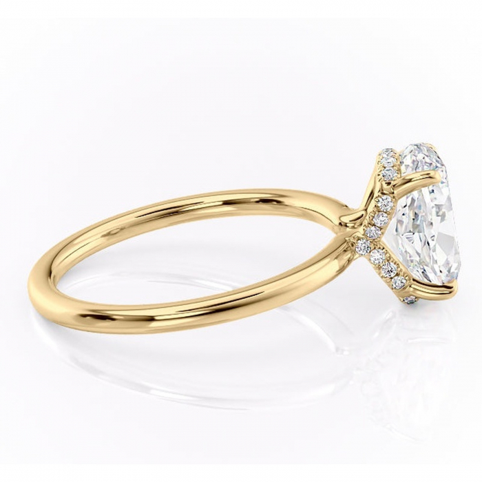 Inel de logodnă Amethyst din aur Galben 18kt cu moissanite tăietură ovală – Solitar rafinată pentru profil înalt | Personalizează și configurează gratuit online [2]