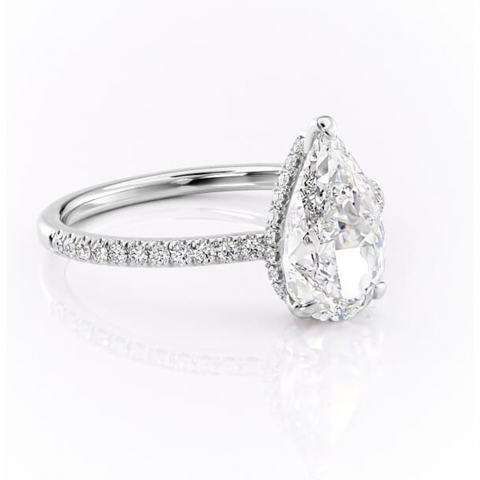 Inel de logodnă Arabella din aur Alb 14kt cu moissanite tăietură pară – Montură pavé rafinată pentru profil jos | Personalizează și configurează gratuit online [1]