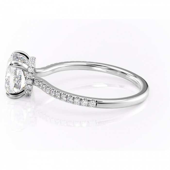 Inel de logodnă Arabella din aur Alb 14kt cu moissanite tăietură pernă – Montură pavé rafinată pentru profil jos | Personalizează și configurează gratuit online [6]