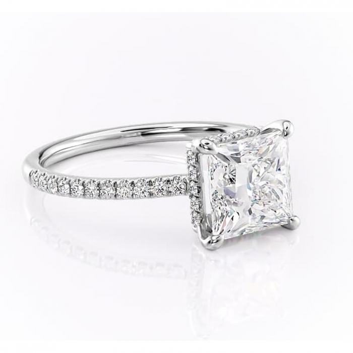 Inel de logodnă Arabella din aur Alb 14kt cu moissanite tăietură princess – Montură pavé rafinată pentru profil jos | Personalizează și configurează gratuit online [1]
