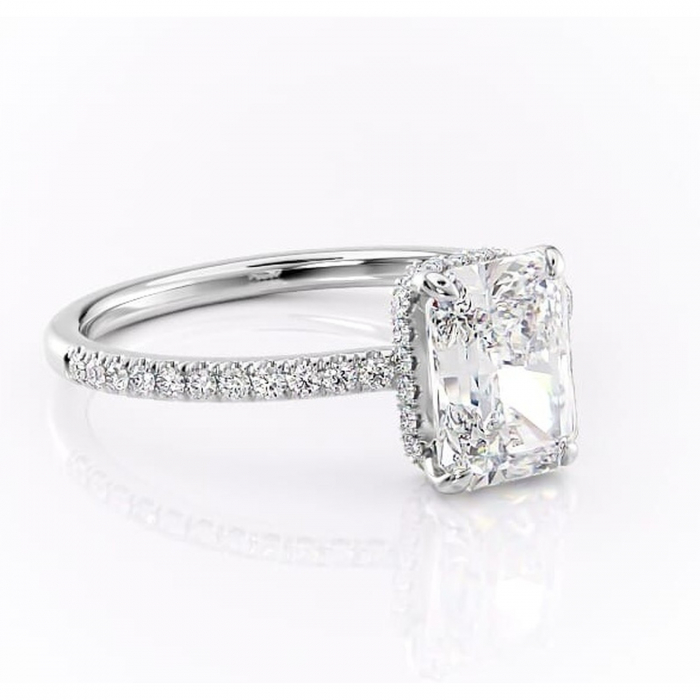 Inel de logodnă Arabella din aur Alb 14kt cu moissanite tăietură radiantă – Montură pavé rafinată pentru profil jos | Personalizează și configurează gratuit online [1]