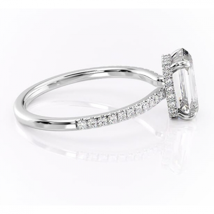 Inel de logodnă Arabella din aur Alb 14kt cu moissanite tăietură smarald – Montură pavé rafinată pentru profil jos | Personalizează și configurează gratuit online [2]