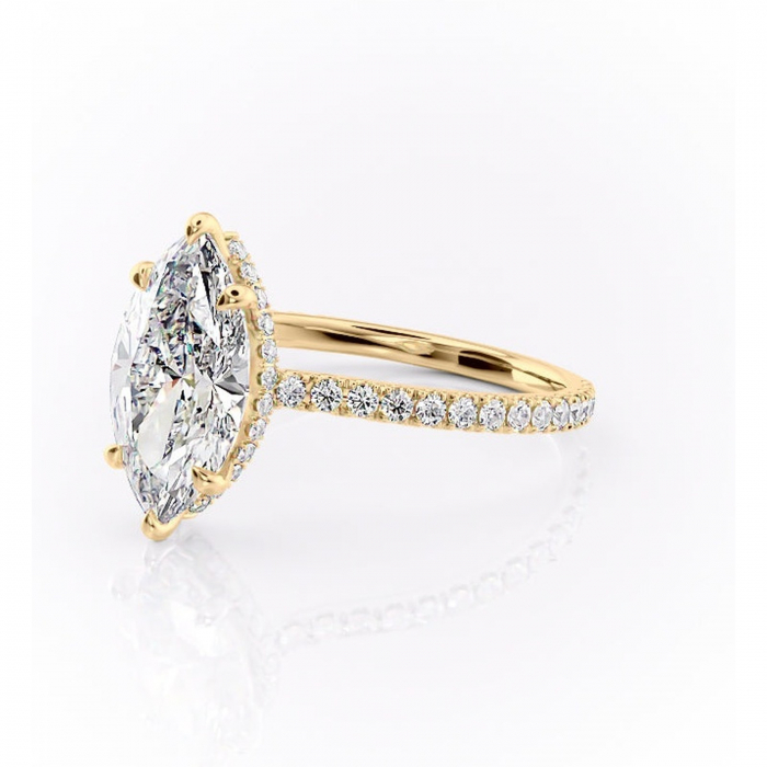 Inel de logodnă Arabella din aur Galben 18kt cu moissanite tăietură marquise – Montură pavé rafinată pentru profil jos | Personalizează și configurează gratuit online [7]