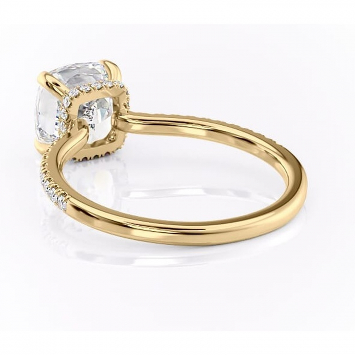 Inel de logodnă Arabella din aur Galben 14kt cu moissanite tăietură pernă – Montură pavé rafinată pentru profil jos | Personalizează și configurează gratuit online [4]