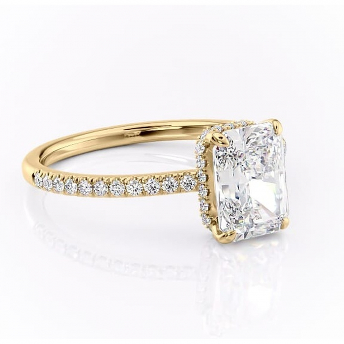 Inel de logodnă Arabella din aur Galben 18kt cu moissanite tăietură radiantă – Montură pavé rafinată pentru profil jos | Personalizează și configurează gratuit online [1]