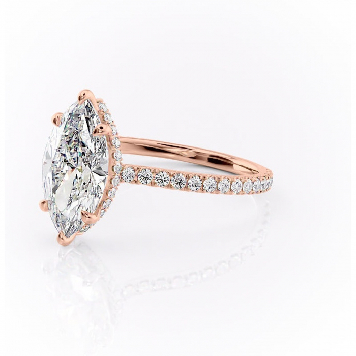 Inel de logodnă Arabella din aur Rose 18kt cu moissanite tăietură marquise – Montură pavé rafinată pentru profil jos | Personalizează și configurează gratuit online [7]