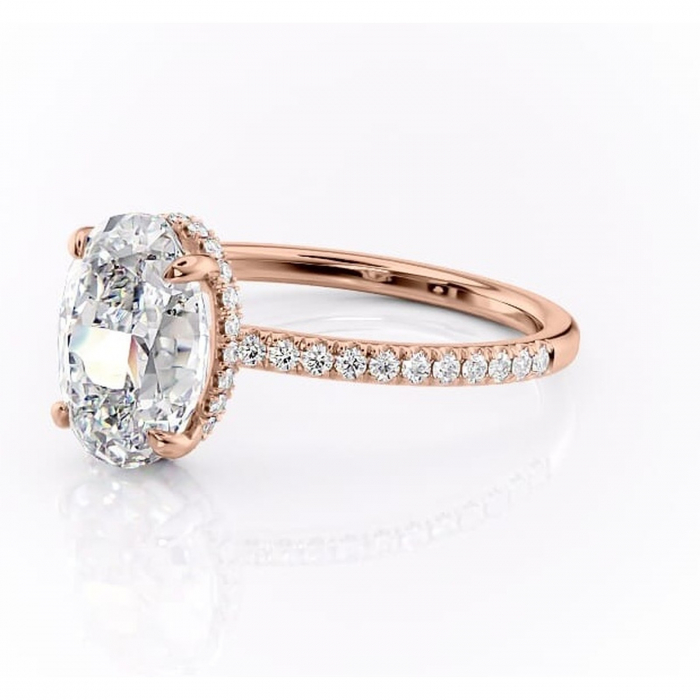 Inel de logodnă Arabella din aur Rose 14kt cu moissanite tăietură ovală – Montură pavé rafinată pentru profil jos | Personalizează și configurează gratuit online [7]