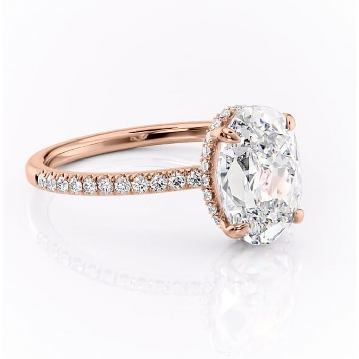 Inel de logodnă Arabella din aur Rose 14kt cu moissanite tăietură ovală – Montură pavé rafinată pentru profil jos | Personalizează și configurează gratuit online [1]
