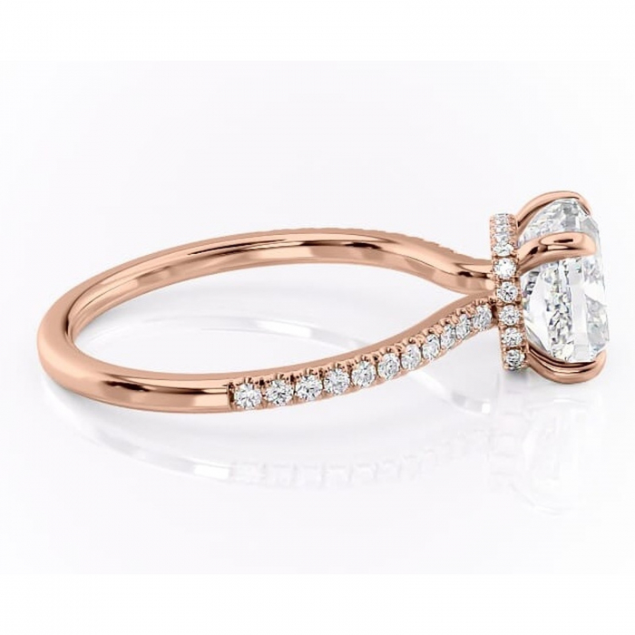 Inel de logodnă Arabella din aur Rose 18kt cu moissanite tăietură pernă – Montură pavé rafinată pentru profil jos | Personalizează și configurează gratuit online [2]