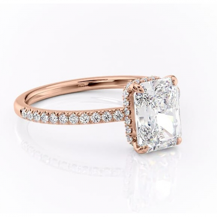 Inel de logodnă Arabella din aur Rose 14kt cu moissanite tăietură radiantă – Montură pavé rafinată pentru profil jos | Personalizează și configurează gratuit online [1]